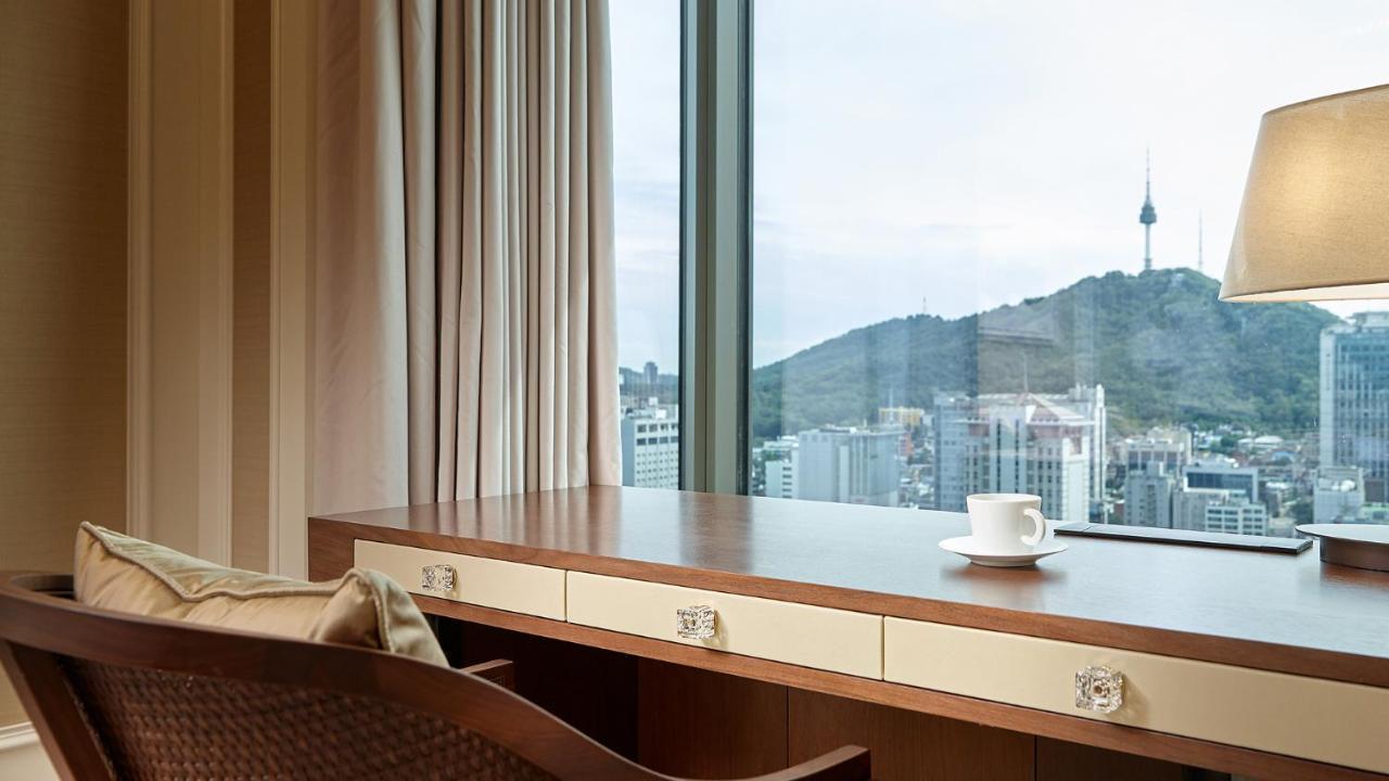 Lotte Hotel Seoul Executive Tower Exterior foto A room at the hotel