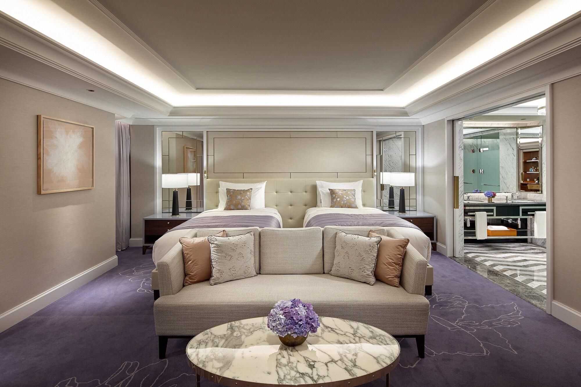 Lotte Hotel Seoul Executive Tower Exterior foto A suite at The St. Regis Mumbai