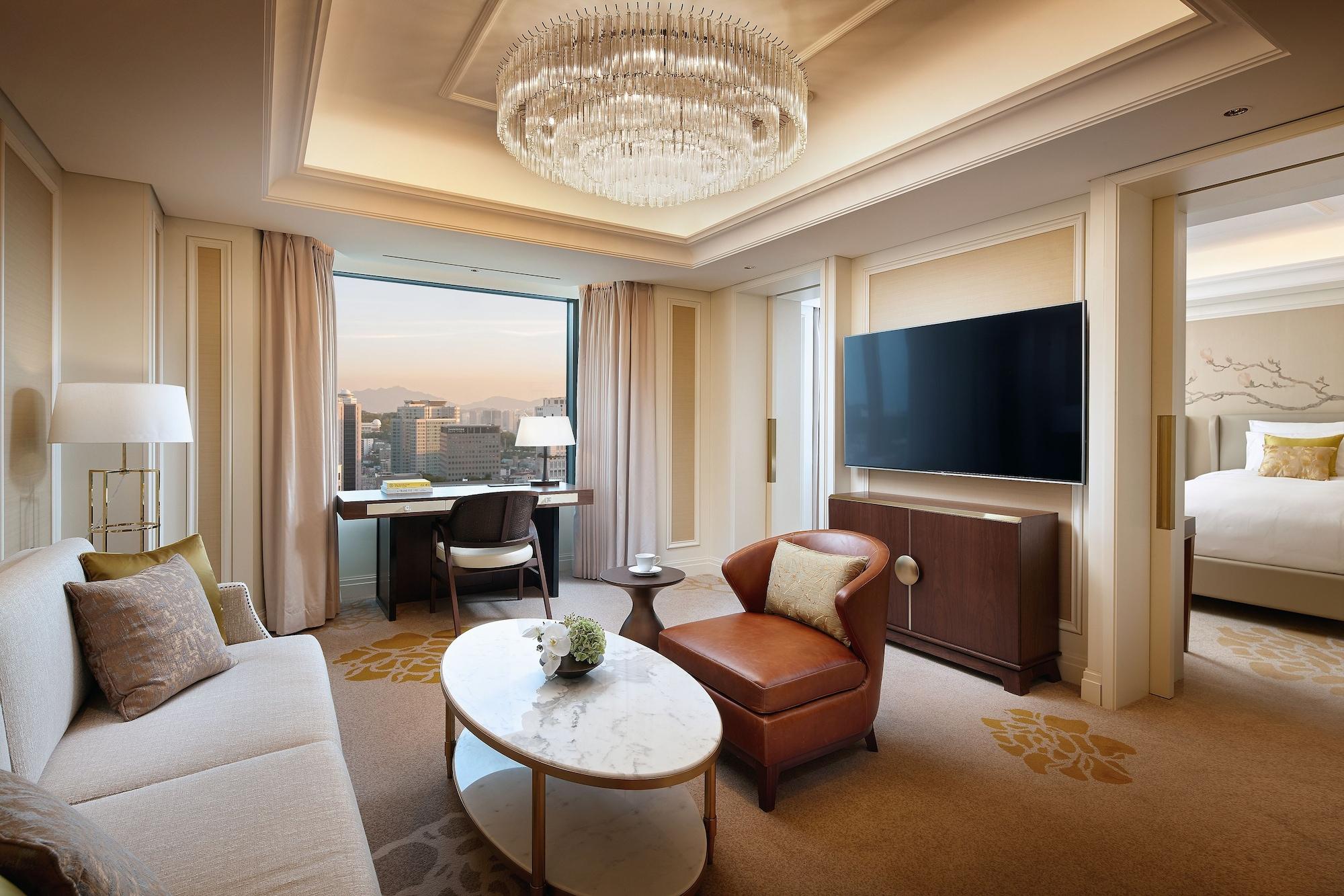 Lotte Hotel Seoul Executive Tower Exterior foto A suite at The Ritz-Carlton, Osaka