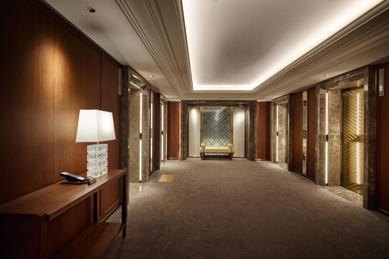 Lotte Hotel Seoul Executive Tower Exterior foto The elevator lobby